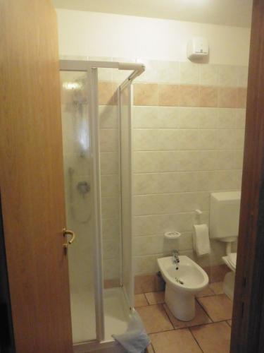 Bathroom, Hotel Mont Nery in Challand Saint Anselme