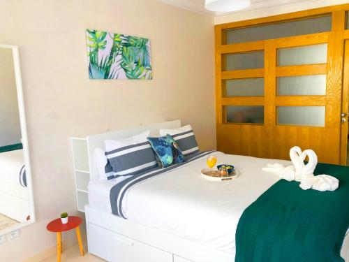 Modern 2 Bedroom Apt DownTown + Netflix in The Heart of Rabat
