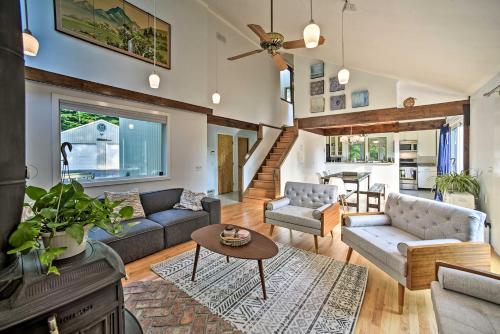 . Modern Catskills Reprieve w/ Hot Tub + Mtn Views!