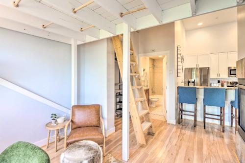 Penthouse Loft with Shuttle 5 Mi to Slopes! - image 9