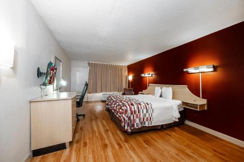 Red Roof Inn & Suites Wytheville