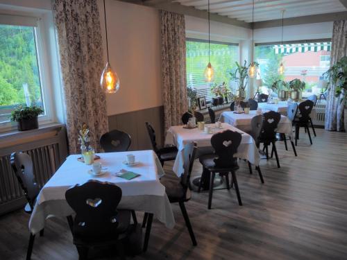 Restaurant, Pension Margarete in Schmitten
