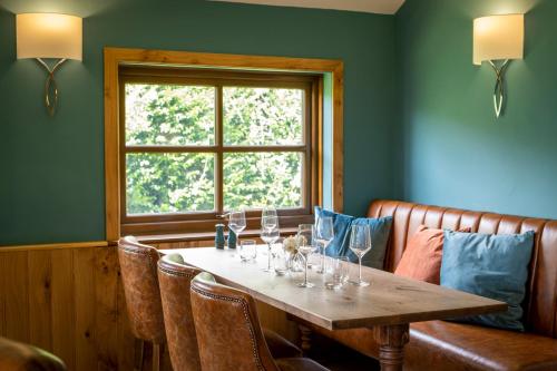 Restaurant, The Three Lions in Fordingbridge