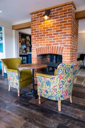 Bar/lounge, The Three Lions in Fordingbridge