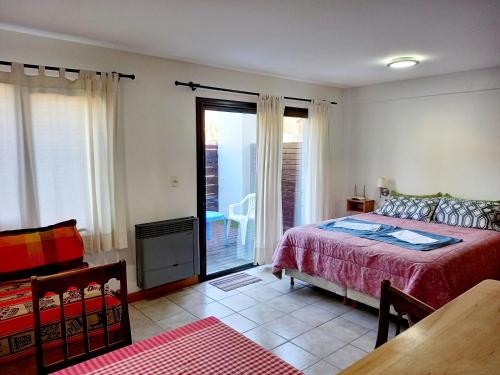 Studio Apartment image 1