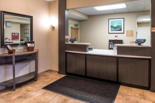Candlewood Suites Paducah an IHG Hotel - image 10