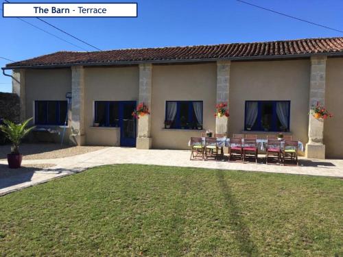 The Barn Complex - Le Breuil-sous-Argenton