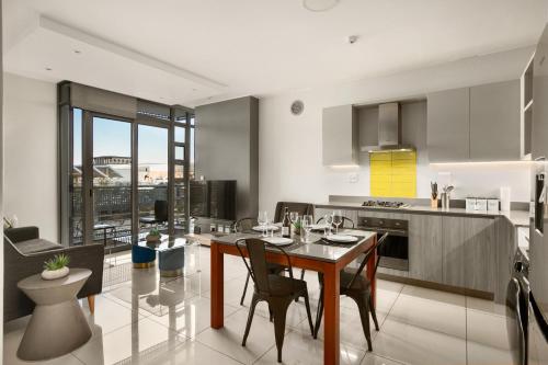 Cuina, Easy Stay - The Median Rosebank in Rosebank