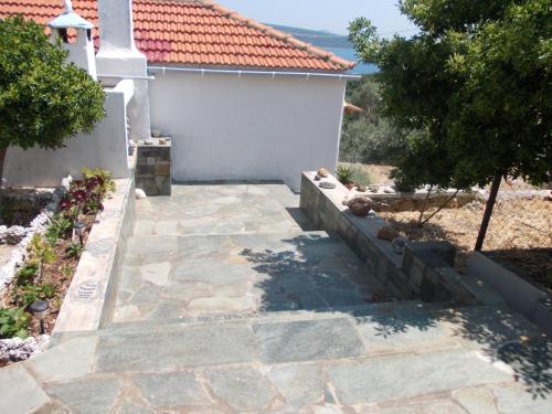 Mourtero House - image 8