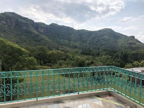 Paradise Hotel Boutique & Lounge