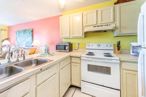Island Sands 206 by RealJoy Vacations - image 9