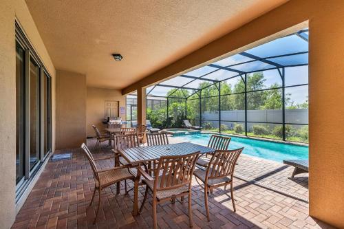 9BR Mansion - Family Resort - Private Pool Hot Tub and Games! - image 6