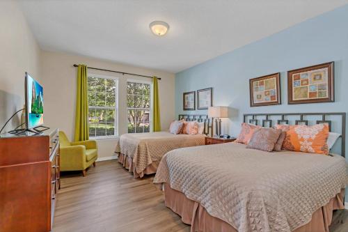 9BR Mansion - Family Resort - Private Pool Hot Tub and Games! - image 11
