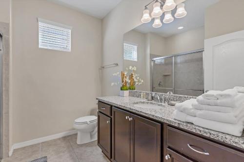 9BR Mansion - Family Resort - Private Pool Hot Tub and Games! - image 12