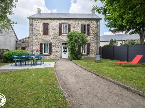 Gîte Saint-Julien-la-Geneste, 4 pièces, 6 personnes - FR-1-630-26 gîte à louer Pionsat