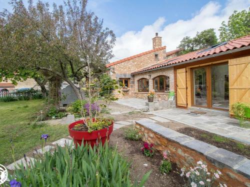 Gîte Teilhède, 2 pièces, 2 personnes - FR-1-630-73 gîte à louer Riom