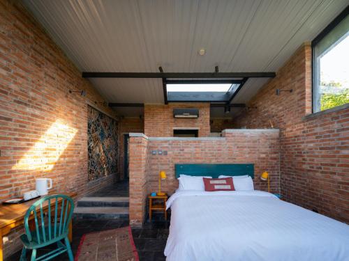 311870337 Brickyard Retreat at Mutianyu Great Wall Adjoin to Mutianyu Great Wall - Room with the View of Great Wall - Free Chinese massage experience - Vehicle Shuttle Service - International Catering - SPA& Nail Beauty Facilities