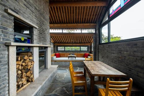 311871214 Brickyard Retreat at Mutianyu Great Wall Adjoin to Mutianyu Great Wall - Room with the View of Great Wall - Free Chinese massage experience - Vehicle Shuttle Service - International Catering - SPA& Nail Beauty Facilities