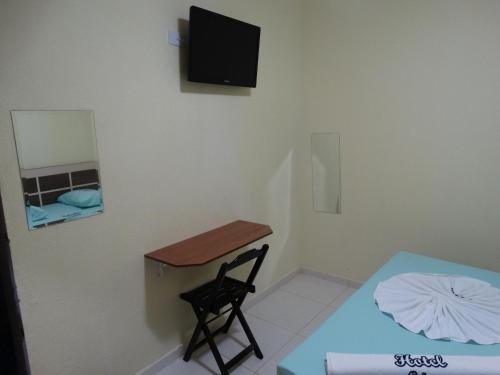 Basic Triple Room image 6