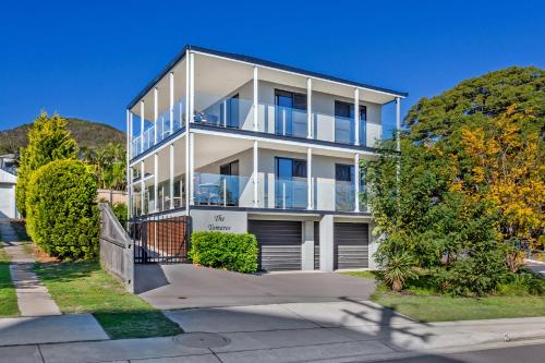 Unit 2 Tomaree Road 16 Upstairs