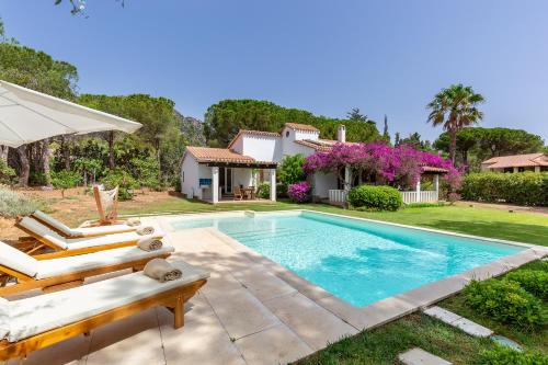 Luxury Villa Angelina piscina privata 9 posti letto Santa Margherita di Pula