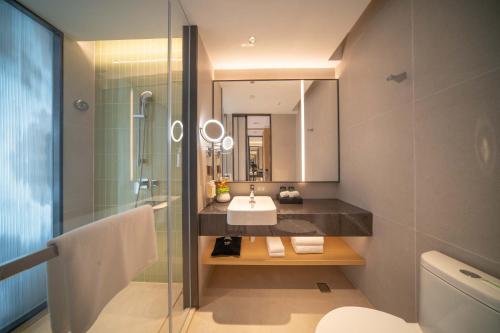 Habitación doble, vista parcial al mar