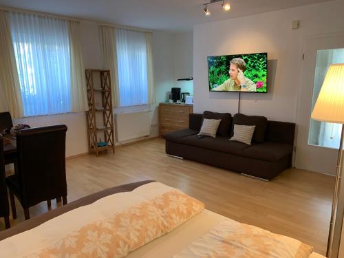 Ferienwohnung Schmitt 4.9km von Ottensoos entfernt