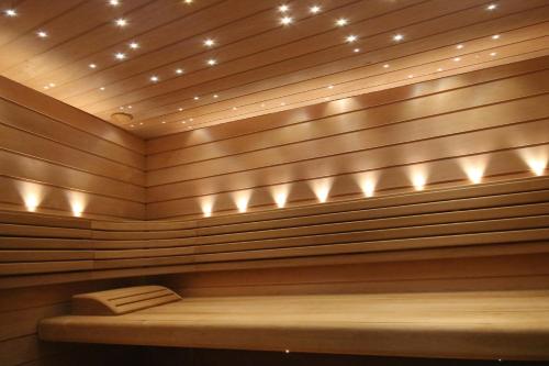 桑拿, Hotel Bílý jednorožec (Hotel Bily jednorozec) in 特萊邦