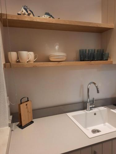 Melissa Apartments - image 4