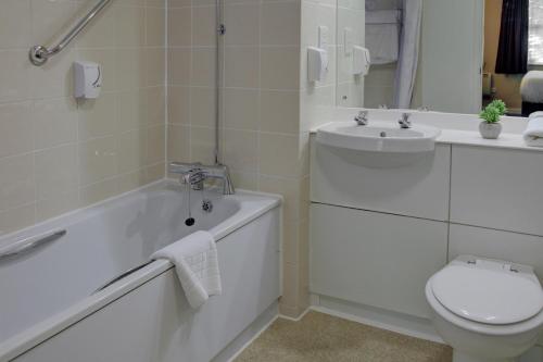 EMBASSY HOTEL Gateshead Newcastle Team Valley A1M Sure Collection by Best Western - main image