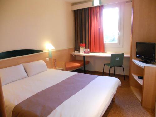 ibis Salon de Provence - image 7