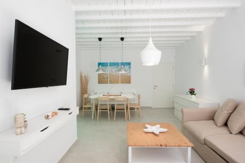 Nireas Apartments Mykonos Downtown - Tap to explore photos
