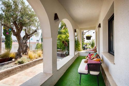 ทางเข้า, Casa de l’Albada in โรสเซส