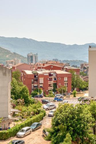 Family Rooftop Apartment Magi Budva