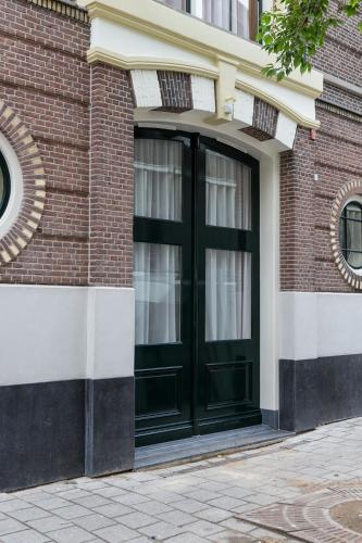 Golden Mansion Apartments - image 14
