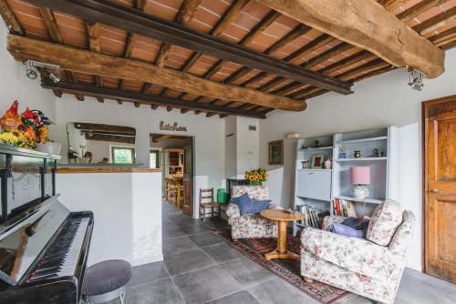 Фойє, Agriturismo Le Fonti in Понтефракт