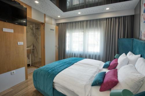 OLD TOWN studio apartments JUST few steps from SEBILJ - image 2