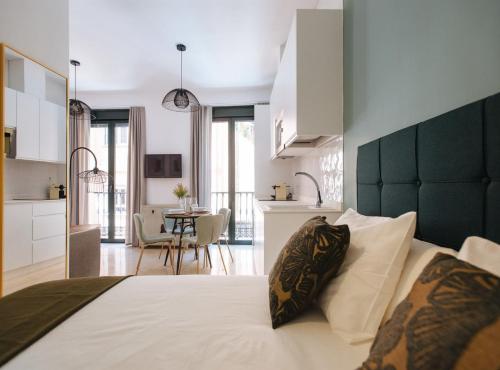 Chiqui and Vicente Suite Apartments 2