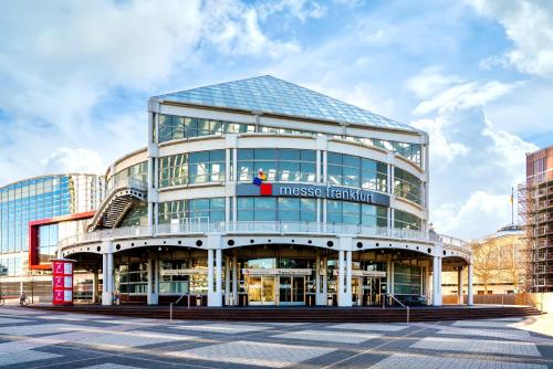 The Atrium Hotel - image 3