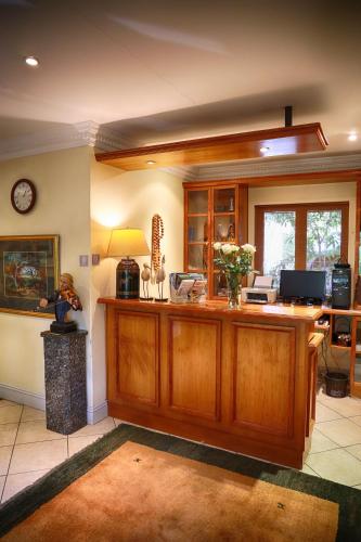 Lobi, Auberge De Courtrai in Paarl