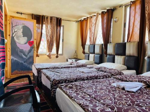 Dana Gate Lodge – Dana, KS