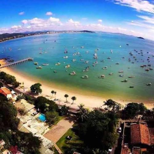 Pousada Ilha do Itacolomi Set in a prime location of Penha (Santa Catarina), Pousada Praia do Trapiche puts everything the city has to offer just outside your doorstep. The property features a wide range of facilities to make 