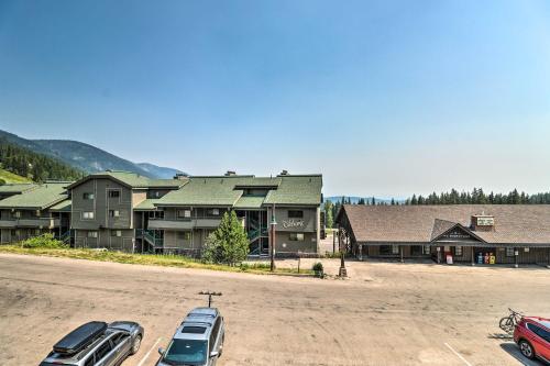 Ski-In Ski-Out Whitefish Escape with Balcony! - image 12