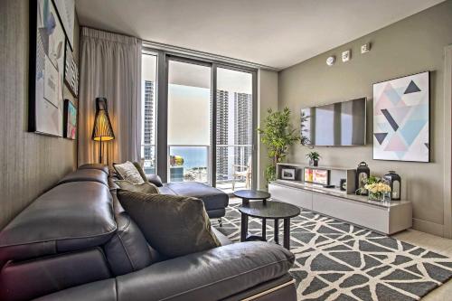 Luxe Hollywood Condo with Upscale Amenities! - image 6