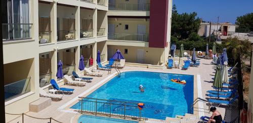 Swimming pool, Alexandros Hotel in Sissi