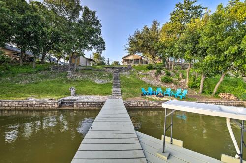 Lakefront Home Less Than 3 Miles to Historic Granbury!