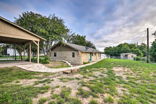 Lakefront Home Less Than 3 Miles to Historic Granbury!