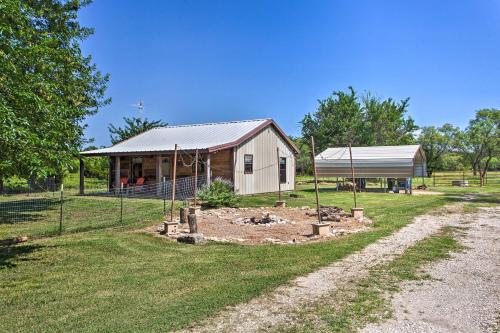 Collinsville Cabin on 130-Acre Horse Ranch!