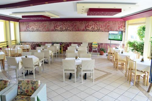 Alexandros Hotel in Sissi
