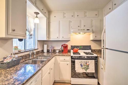 Beautiful Downtown Duplex with Patio Walk to 6th St - image 26